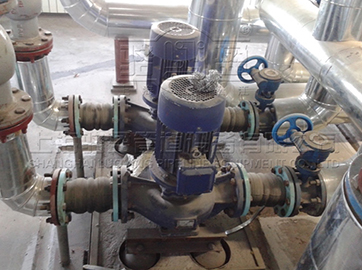 不銹鋼<a href=http://www.yishuti.com.cn target=_blank class=infotextkey>卡箍橡膠接頭</a>實物圖